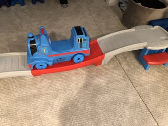 THOMAS TRAIN WITH TRACK SLIDE