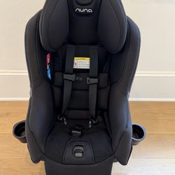 Nuna Rava Car Seat