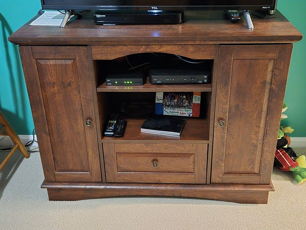 TV Cabinet With StorageI9