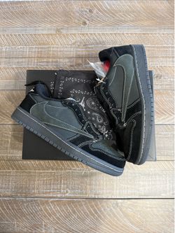 Travis Scott Jordan 1 - Phantom