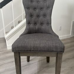 DINING ROOM TABLE CHAIRS