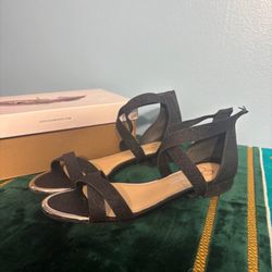 Jessica Simpson black platforms size 10M used