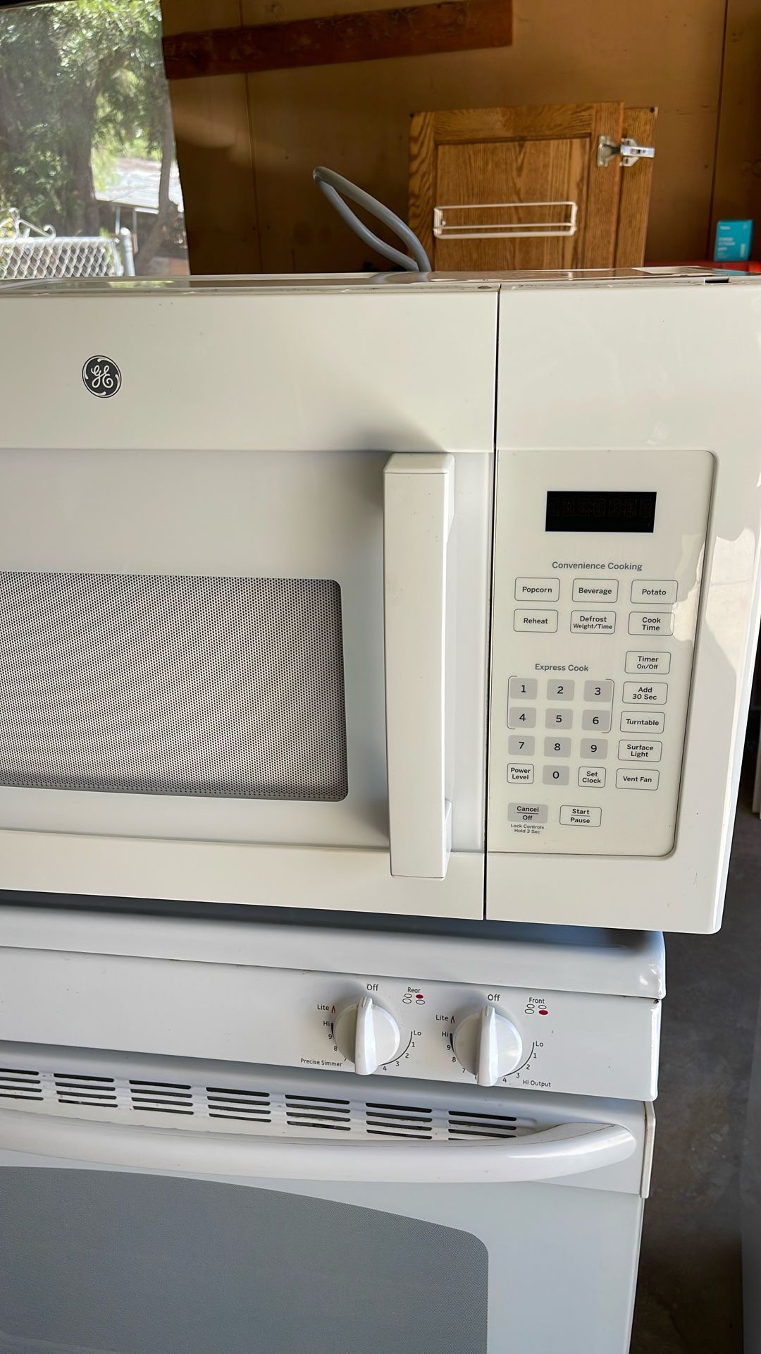 GE Above Stove Microwave