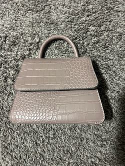 Small handbag $10