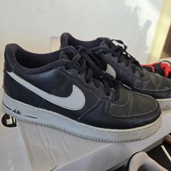 Boys nike Airforce 1 black and Grey $25 ( Mesa Pick up)