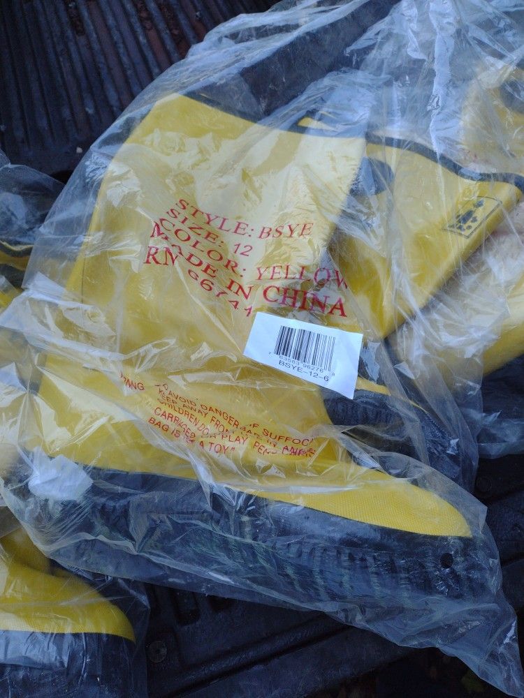 8(Eight) 17'' rubber legging over-shoe boot