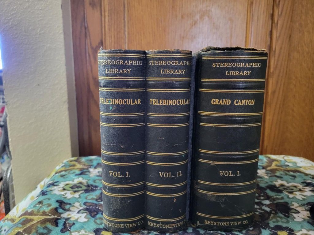 Telebinoculars With Grand Canyon Slides