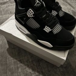 Jordan 4 White Thunder