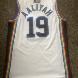 Basketball Jersey XL 
