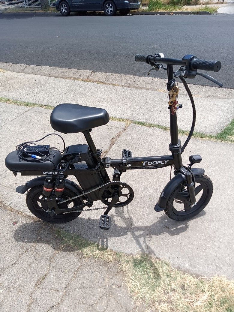 Toofly Electric Fold Up Bike New Only Drove It One Time 400 Obo