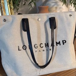 LONGCHAMP