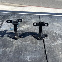 2024 Rivian R1S Lower Liftgate Hinges PT00003663-J