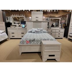 4 Pc Queen / King Size Bedroom Set ( Included bed frame ,dresser ,mirror ,nightstand )