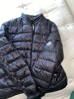 Moncler puffer Black with red undertone
