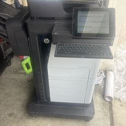 HP LaserJet Enterprise FLOW MFP M630 Copier/printer/scan/finisher/stapler