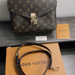 Louis Vuitton Women’s Bag Purse Brown And Gold