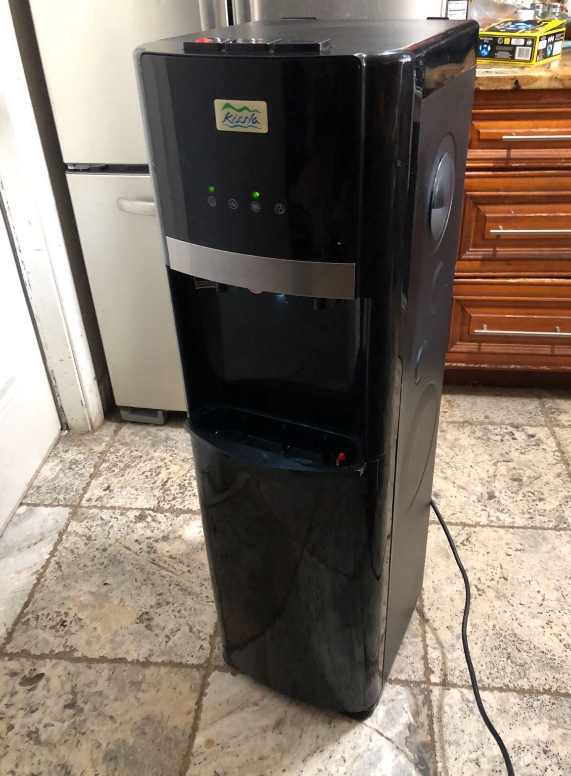 Water Dispenser Hot and Cold Bottom loader w 5 gallon Jug 