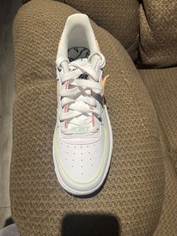 Varsity Nike Air Force 1 Low Kids Drawing
