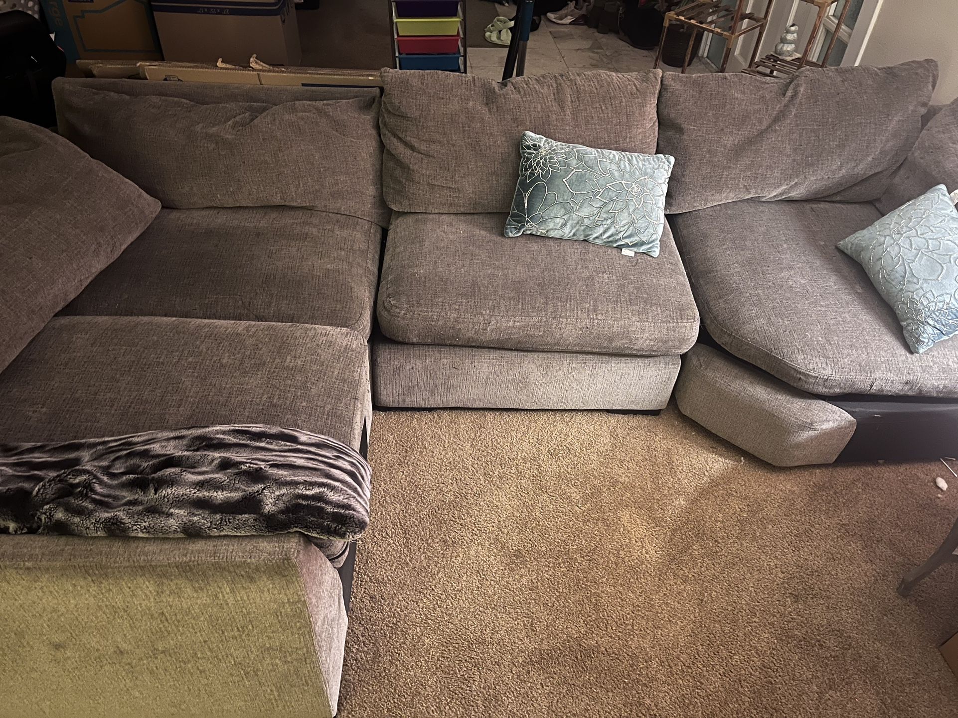 FREE MOVING SALE