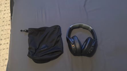 Skullcandie heavy bass headphones