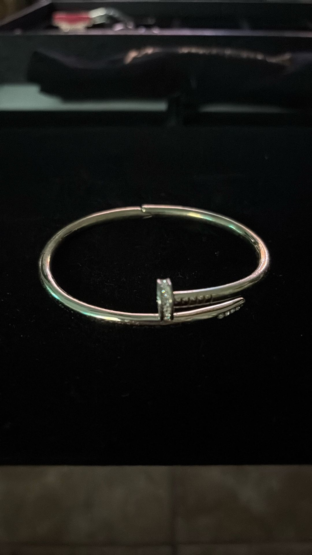 Park Lane Diamond Nail Head