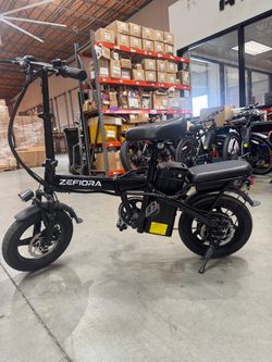 Folding electric bicycle