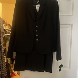 Skirt Suit Size 14 Never Worn 