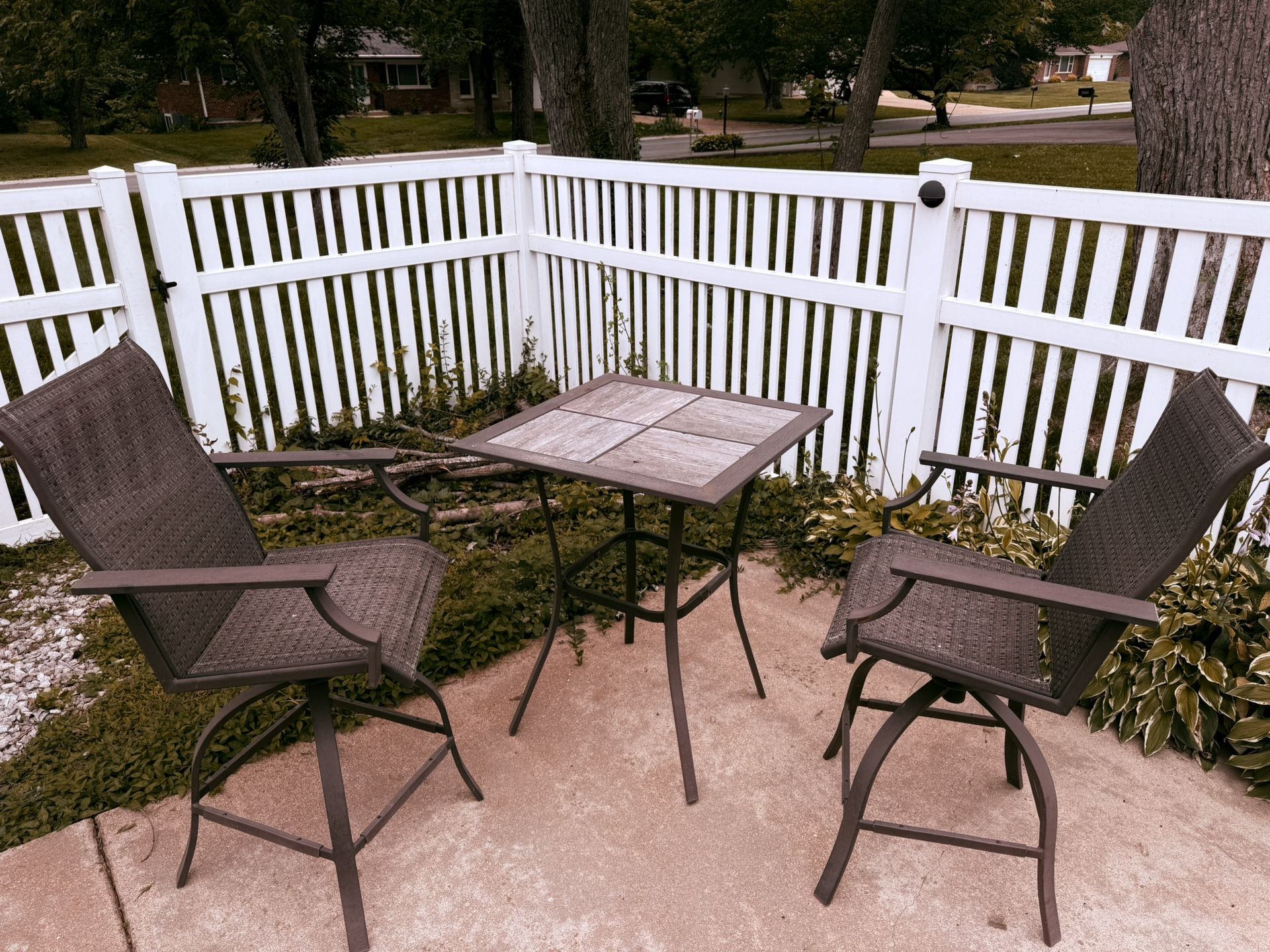 Outdoor Patio Table And Chairs
