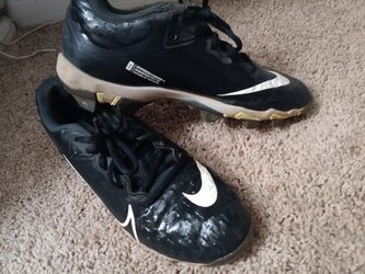 Soccer Cleats Women's Size 8.5