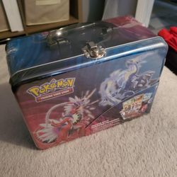 Pokemon 2023 Summer collectors chest