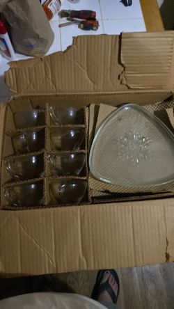 Glass/plates set 8 piece