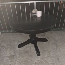  DINING TABLE (  SEATS 4 )