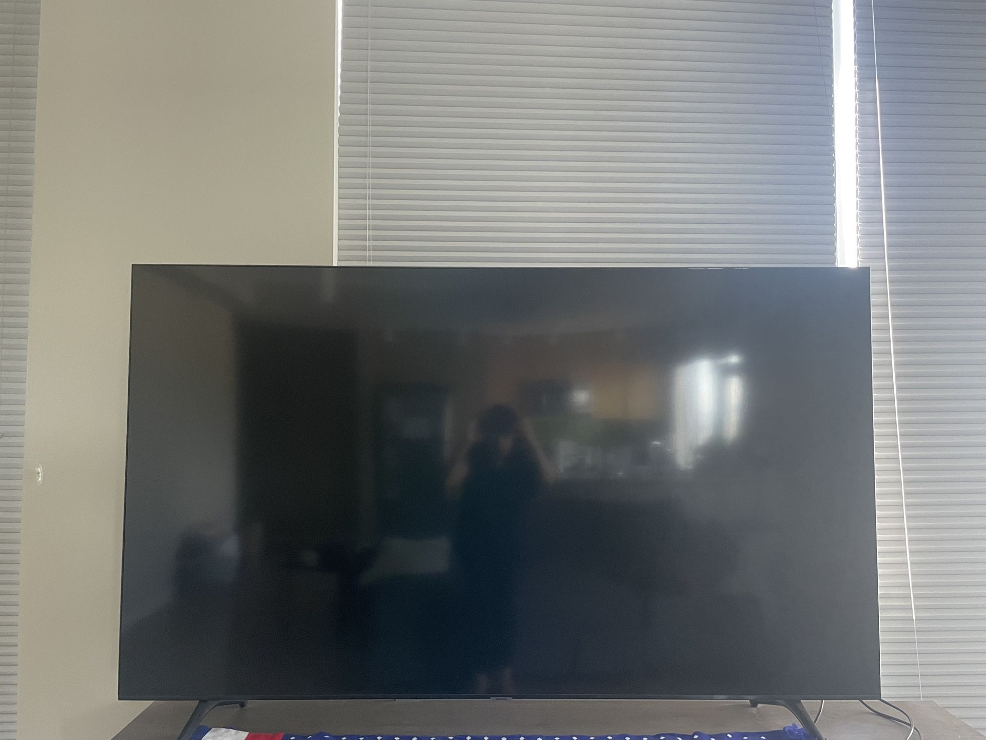 Samsung 70 Inch TV - TU 7000