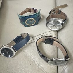 4 Women's Watches (no Battery)