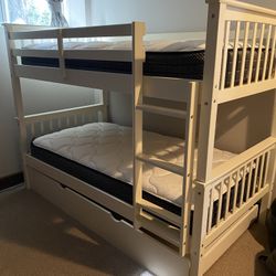 Bunk Bed with Trundle / Storage Drawer