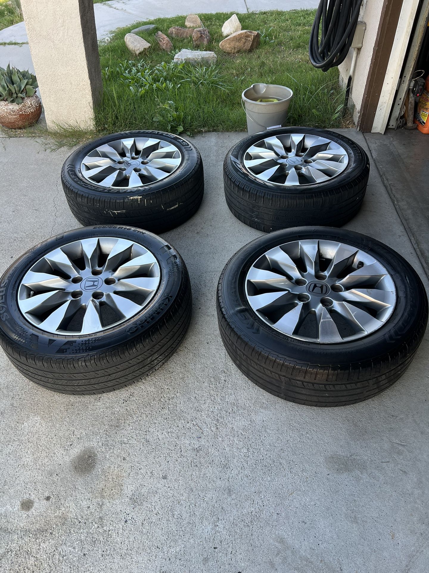 Rines Y llantas π Size 205/55/16