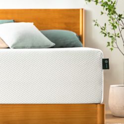 Zinus 12” Green Tea Memory Foam Mattress – California King – New