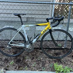 Fuji Road bike 52cm
