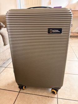National Geographic Hardshell Spinner Luggage
