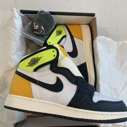 Air Jordan High Volt Size 7Y