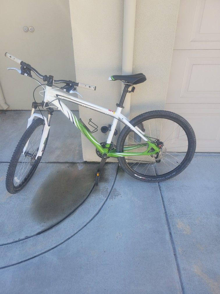 Specialized Myka Bike 26" 