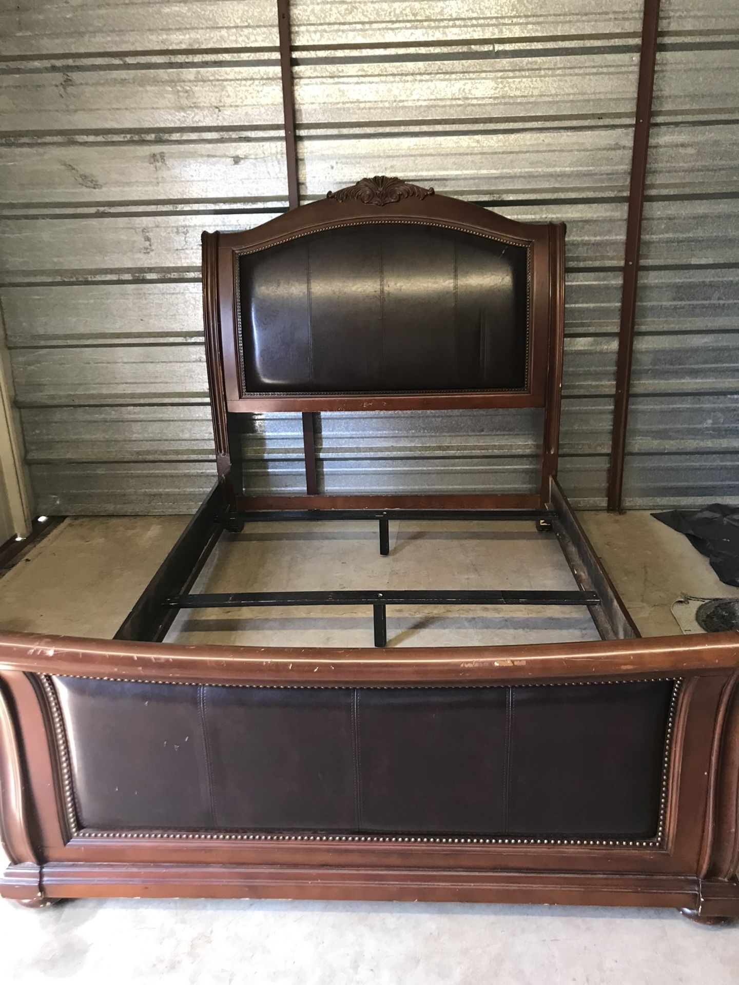 Queen Bedroom Set