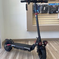 IX4 Folding Electric Scooter 28MPH escooter Financing $49 Down Payment