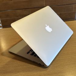 Apple MacBook Air 13” i5/4GB/256GB SSD $180 