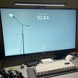 LG Ultrafine 32in Monitor