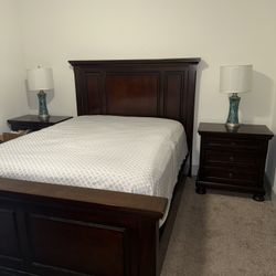Queen Bedroom Set *OBO*