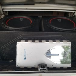 525 Dollars for All Of It  15inches 4000 Wat Lanzar Amplifier  