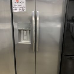 REFRIGERATOR 