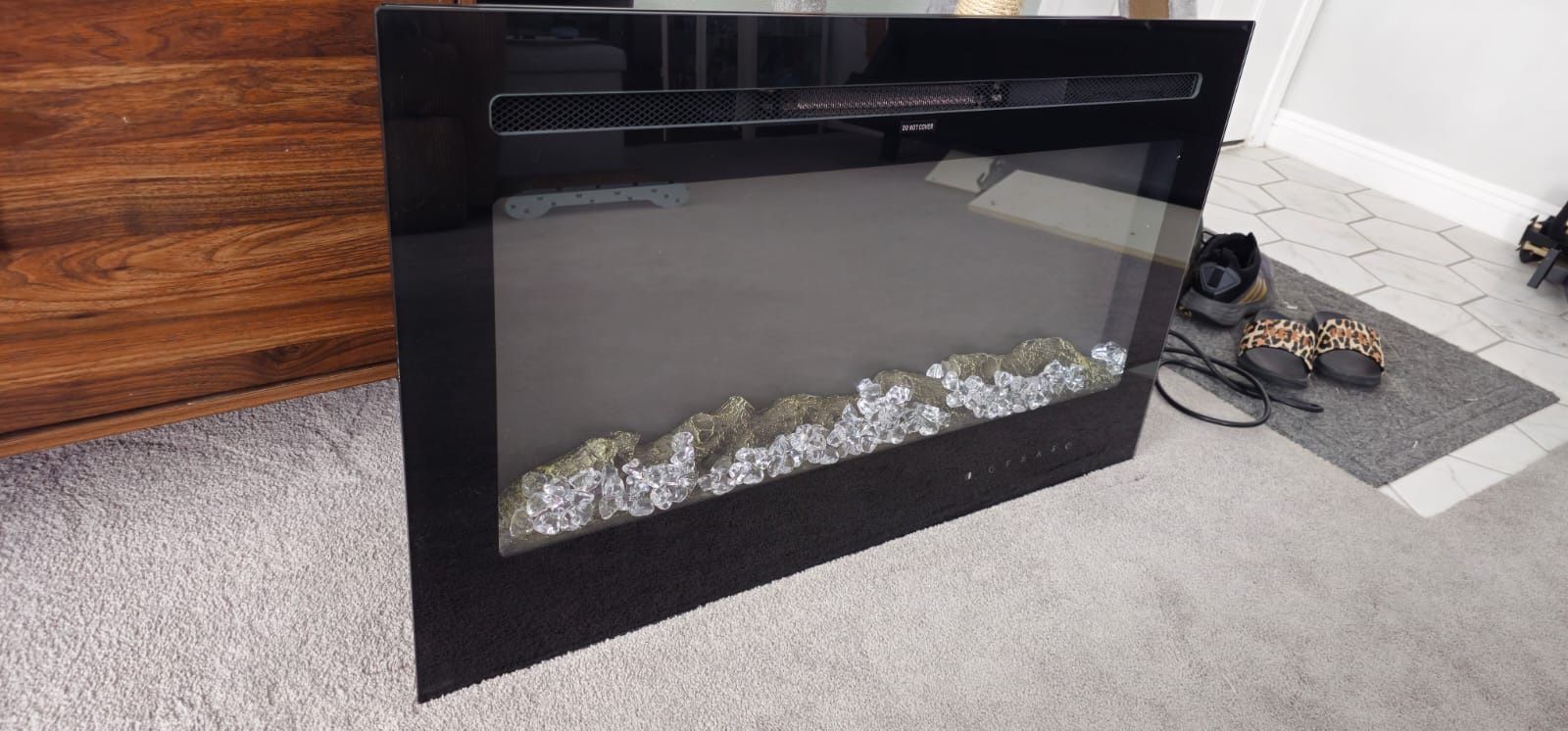 Electric fireplace (in wall)
