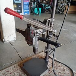 1 Milwaukee
Drill press 1/2 Inch  In Amazing Condition